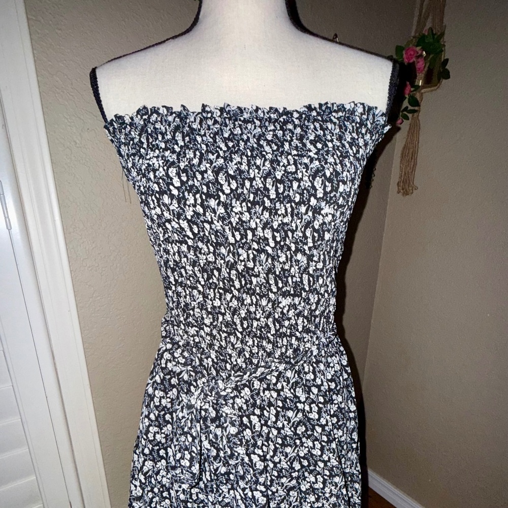 She + Sky L Floral Strapless Romper - Excellent Condition Boho Vibes